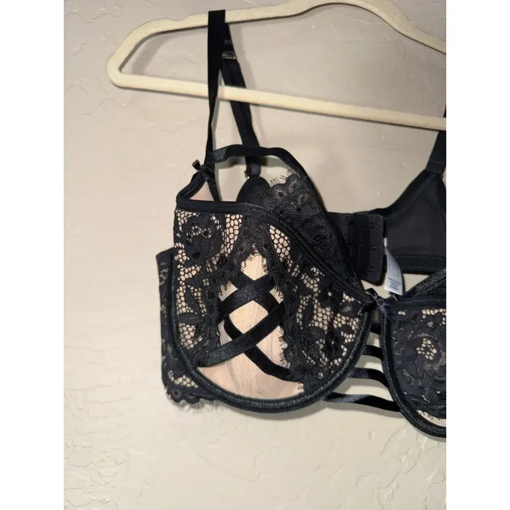 Cacique lightly lined French balconies bra NWT size 44C